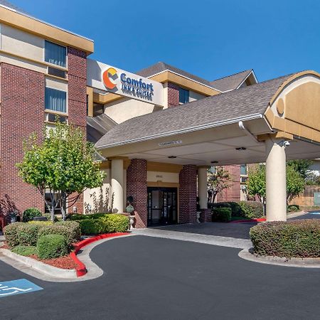 Comfort Inn & Suites Suwanee - Sugarloaf Exterior photo