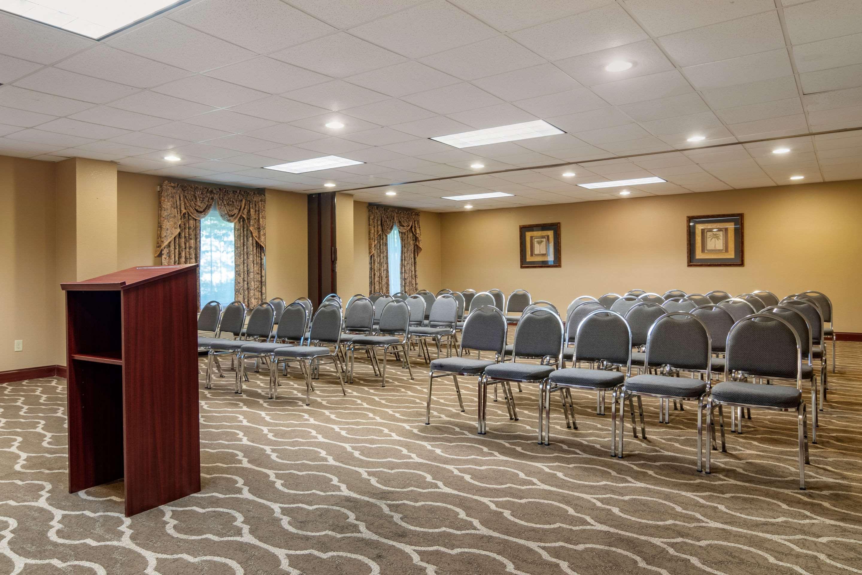 Comfort Inn & Suites Suwanee - Sugarloaf Exterior photo