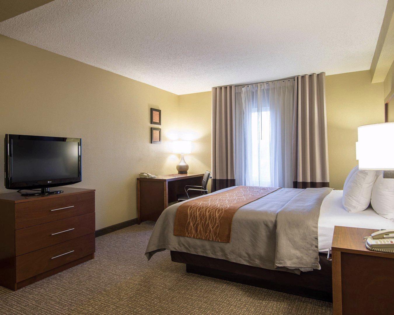 Comfort Inn & Suites Suwanee - Sugarloaf Exterior photo
