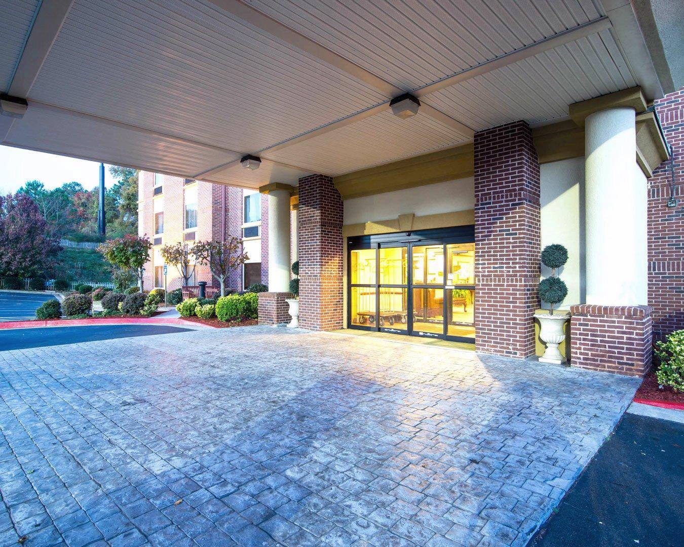 Comfort Inn & Suites Suwanee - Sugarloaf Exterior photo