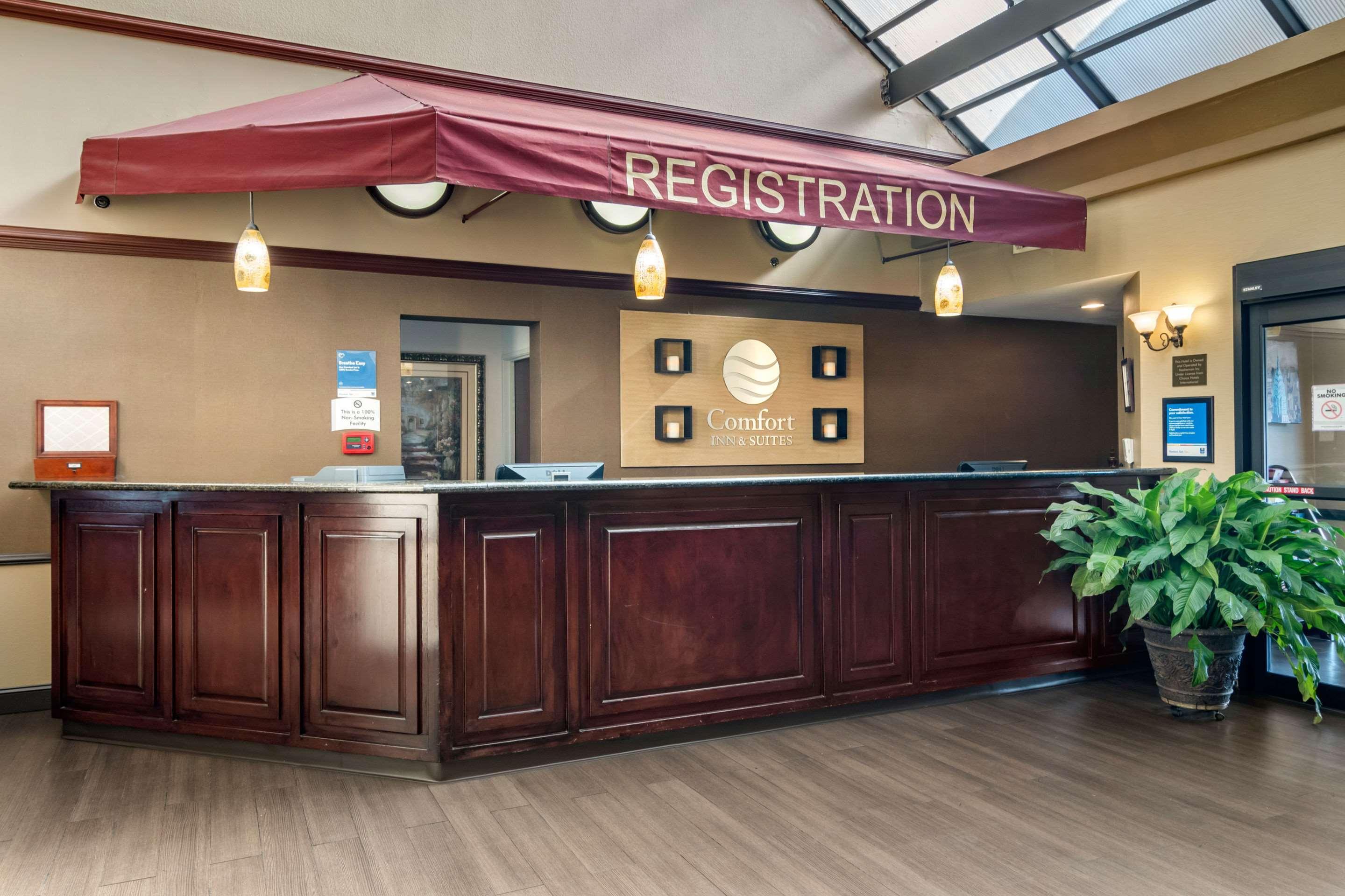 Comfort Inn & Suites Suwanee - Sugarloaf Exterior photo