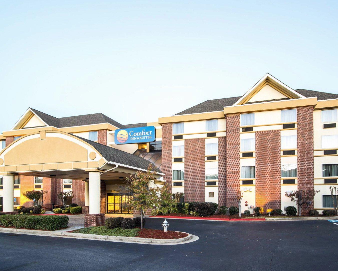 Comfort Inn & Suites Suwanee - Sugarloaf Exterior photo